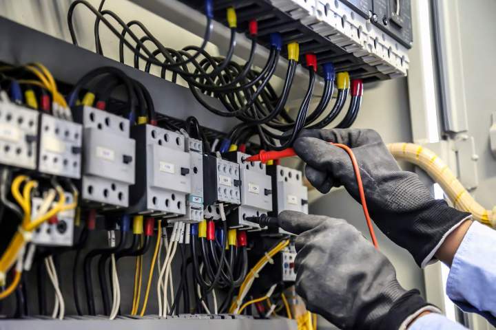 Urgence électricien 24/7 Montréal